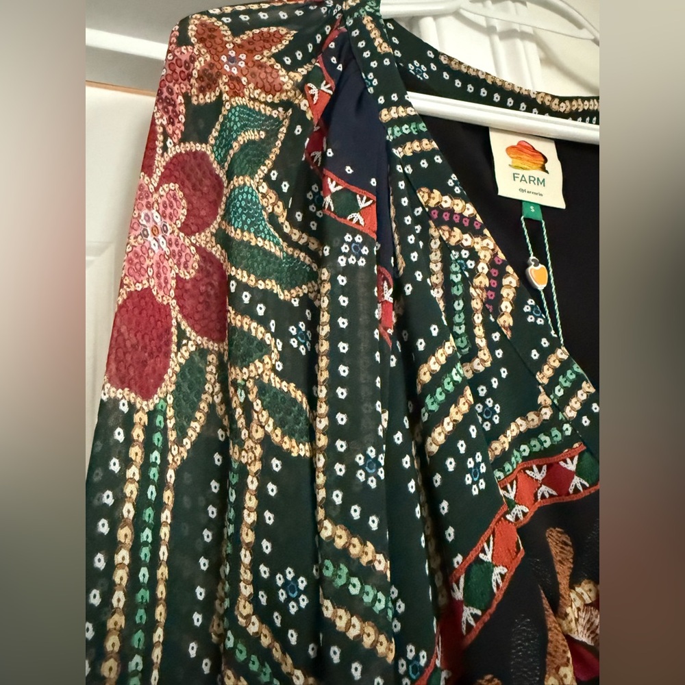 NWT Farm Rio Floral Shine Blouse